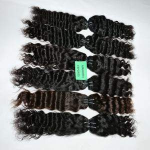 Faisceaux de trame ondulés bruts non transformés de temple indien vierge naturel cuticule alignée droite lâche extensions de cheveux humains à boucles profondes - Product Image 3