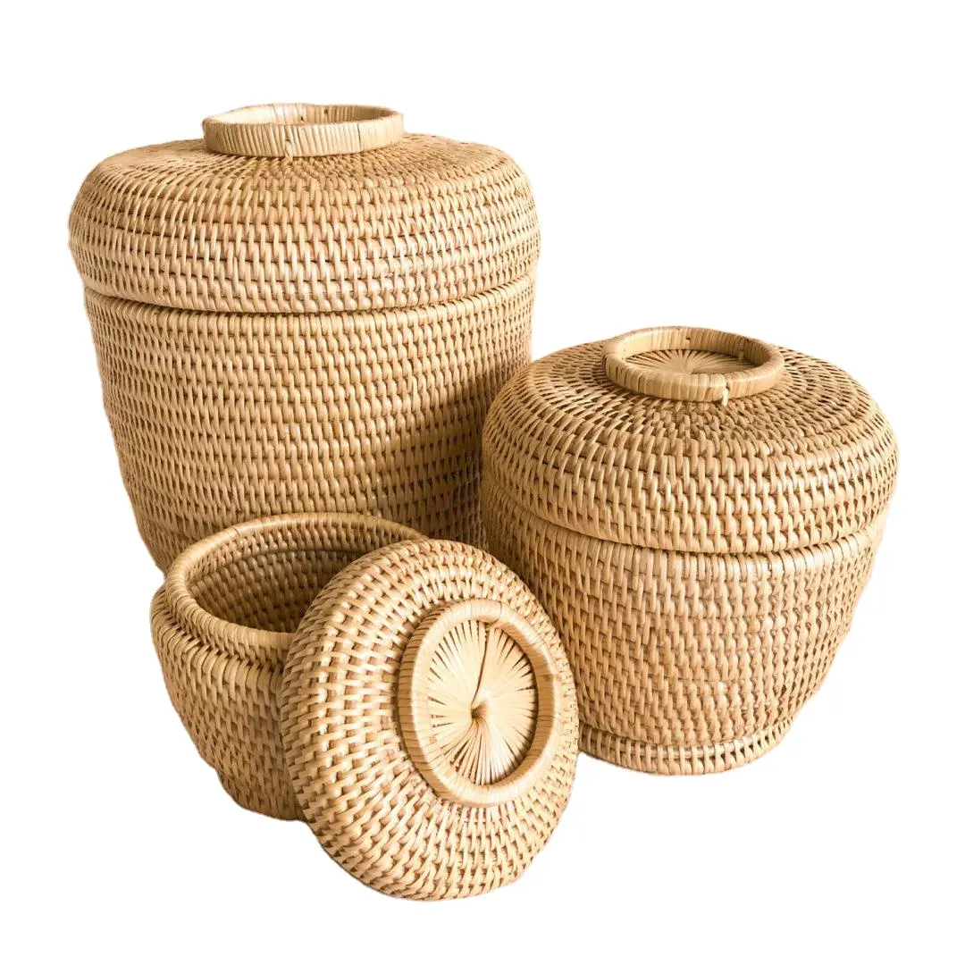 Handmade woven wicker set of rattan baskets nutty shape beautiful candy small basket wholesale