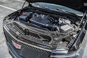 2022 Escalade ESV 4WD Platinum 6.2-Liter V8, Pack de remorquage robuste, Propriété d'un propriétaire du Sud - Product Image 6