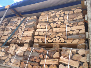 Bois de chauffage en bois dur, bûches séchées au four, bois mélangés (acacia, bouleau) pour le stockage d'énergie thermique - Product Image 1
