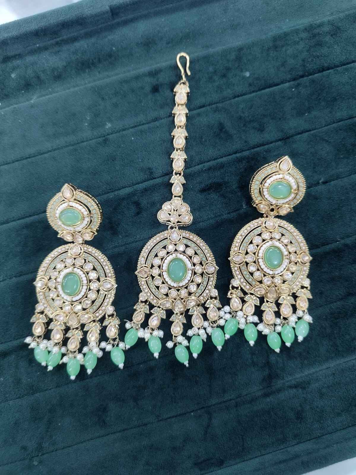 สีเขียว