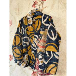 Vintage <b>Ladies</b> P-6 Kantha <b>Jacket</b> Reversible Quilted Blazer Custom Logo <b>Lightweight</b> Leather Boho Style for Spring Autumn XL - Product Image 2