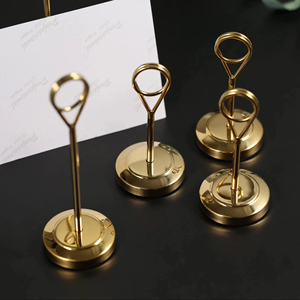 Élégant porte-cartes de forme ronde fini or polyvalent pour numéros de table Menus Photos Événements et cadeaux d'entreprise - Product Image 1