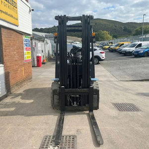 CAMIÓN DE PALETA DIESLE UT35P CATERPILLAR 2012 ASEQUIBLE 3 TON 4WD con 1 AÑO DE GARANTÍA A LA VENTA - Product Image 1