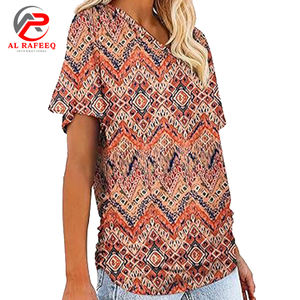 Verano Casual Nueva Camiseta estampada con cuello en V Manga corta con patrón de animales Teñido liso - Product Image 3