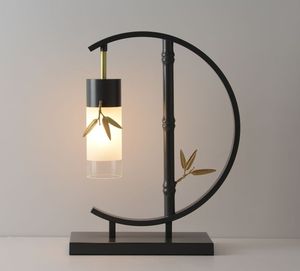 Lampe de bureau et de chevet moderne avec base en corne blanche de luxe, faite à la main, toucher réel, prix bas - Product Image 5