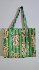 Bolso Tote para Mujer con Estampado de Tigre Indio, Bolso de Hombro Acolchado con Estampado Digital, Accesorio de Moda de Alta Calidad, Tamaño Personalizado, para Todas las Temporadas - Product Image 2