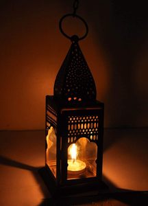 Farol de Vela de Metal de Estilo Marroquí Hecho a Mano en India, Duradero, para Decoración del Hogar en Ramadán, Iluminación Festiva Cálida, Ambiente Interior Diario - Product Image 2