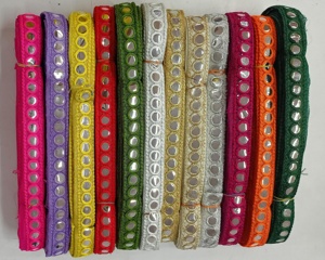 Tissu de dentelle brodée florale colorée vibrante et détaillée Motifs complexes écologiques pour chaussures haut de gamme et utilisation à la mode - Product Image 5