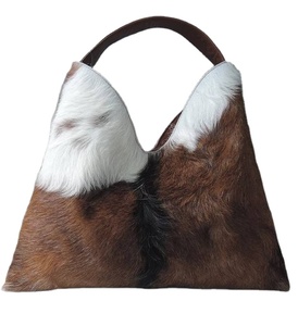 Sacs à main élégants pour femmes, conçus en cuir de vache véritable, cuir à poils, fabrication artisanale, sac à bandoulière tendance - Product Image 1