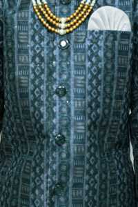 Sherwani moderne en soie ethnique pour garçons, tenue traditionnelle pour mariage et fête avec une finition élégante - Product Image 4