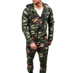 Conjunto Deportivo de Dos Piezas con Cremallera y Camuflaje con Logotipo Personalizado, Conjunto de Invierno Cálido y Transpirable con Capucha para Hombre - Product Image 1