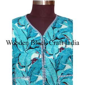 Veste courte matelassée réversible en coton biologique 100% fait main pour femme, imprimée, tricotée, écologique, respirante, patchwork vintage - Product Image 3