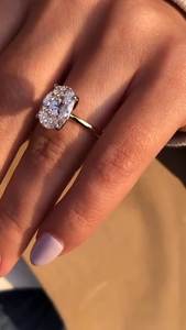 Anillo de compromiso de diamante de corte ovalado cultivado en laboratorio, oro de 14kt, certificado IGI, ajuste de punta de lujo, anillo de regalo de moda para mujer - Product Image 3