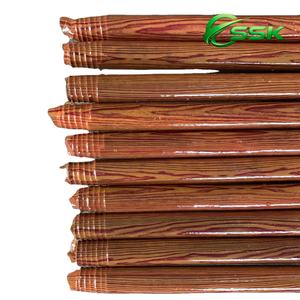 Manche de balai en bois d'eucalyptus 100% de haute qualité du Vietnam, revêtu de PVC, tête de balai en PET, poils festonnés pour usage domestique, prix d'usine - Product Image 6