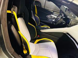 Corvette Stingray Coupé C8.R Édition Championnat 2022 ~7 700 milles # 789 sur 1 000 modèles C8.R, pack performance Z51 - Product Image 5