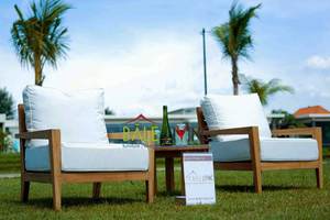 Silla de exterior de madera de teca Catalina Dahlia, sillón ligero moderno con estilo para interior/exterior para sala de estar, comedor, cocina, Villa - Product Image 4