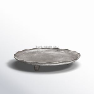 Bandeja de servicio ovalada dorada de lujo con diseño elegante y acabado pulido para una decoración elegante del hogar y ocasiones especiales - Product Image 3
