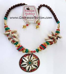 Vente en gros Codi perles Boho bijoux de mode mosaïque pendentif os perles colliers GC-NK-315 pour les filles européennes et les femmes utilisent. - Product Image 3