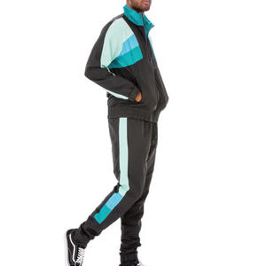 Chaqueta Deportiva Impermeable y Cortavientos de Invierno para Tallas Grandes, con Estampado Personalizado y Bordado, Ecológica y Ligera, en Oferta - Product Image 3