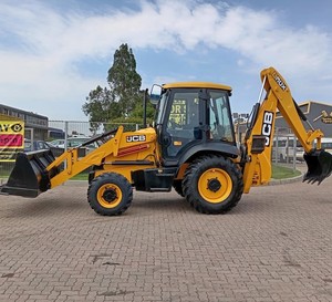 Nouvelle chargeuse-pelleteuse compacte JCB 3CX, best-seller, avec moteur diesel 4x4 et pompe haute performance, à vendre - Product Image 4