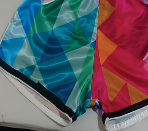 Shorts de plage amples pour hommes, imprimé métallique brillant, polyester, taille à cordon de serrage, pantalon de sport décontracté pour les vacances d'été, vêtements de bain - Product Image 2