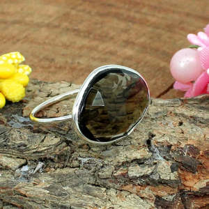 Anillo de platino para hombre al por mayor con piedras preciosas de cuarzo ahumado, joyería fina chapada en rodio de plata esterlina con incrustaciones de granate - Product Image 4