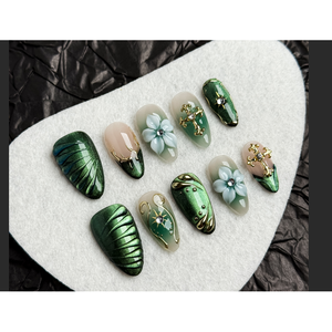 Green Serendipity Press-On Nail Art Écologique et élégant - Product Image 1
