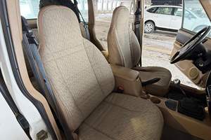 Jeep Cherokee SE 4x4 de 1999, Usado, Sin Reserva, Transmisión Manual de 5 Velocidades, Motor de 4.0 Litros de 6 Cilindros en Línea, Varias Modificaciones - Product Image 4