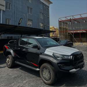 Toyota Hilux 2.8 GD-6 GR-Sport 4x4 Usada de Primera Calidad, Año 2025 - Product Image 1