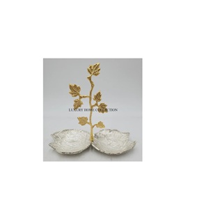 ชามเสิร์ฟโลหะที่ได้แรงบันดาลใจจากโบราณแบบคลาสสิกพร้อมรูปทรงเรขาคณิตที่สร้างสรรค์เหมาะสำหรับการตกแต่งบ้านในชนบทหรือในฟาร์ม - Product Image 1