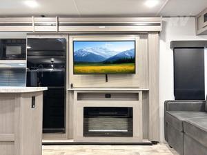 NUEVO D-U-T-C-H-M-E-N RV K-O-D-I-A-K ULTIMATE 3221RLSL MODELO 2024 DE ALTO RENDIMIENTO, 36 pies de largo, 2000 kg de carga útil, color oscuro, en venta - Product Image 4