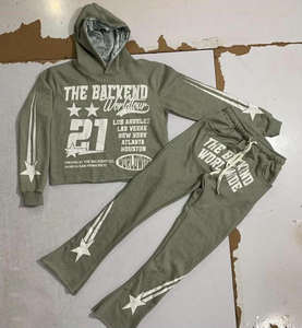 Ensemble jogging et sweat à capuche rose imprimé en coton épais pour femme, coupe courte, style streetwear, personnalisable avec logo - Product Image 4