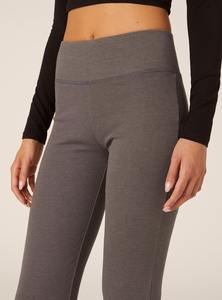 Pantalones de chándal Acampanados para mujer clásicos proveedores de atuendos de Yoga de moda OEM ODM MOQ con diseño moderno y elegante - Product Image 3