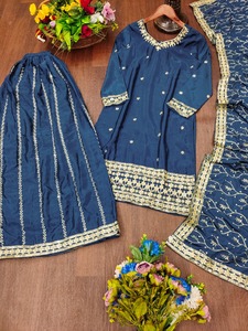 Nuevo Diseñador Presenta un Traje Sharara de Chinon Bordado con Lentejuelas, Completamente Bordado con Elástico - Product Image 6