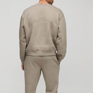 Conjunto de chándal holgado transpirable para hombre con Sudadera con capucha de gran tamaño y pantalones de jogging relajados, ropa de calle holgada, chándal para hombre - Product Image 4