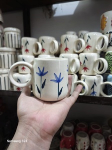 Taza de café de flores azules Taza de cerámica impresa 300 ml Taza de café de oficina en casa de gran capacidad Taza de tendencia para niñas - Product Image 2