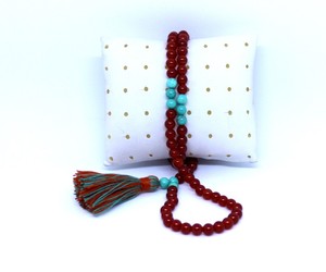 ลูกประคำหินธรรมชาติสีแดงออนิกซ์ งานฝีมือ Rudra Gems สำหรับผู้ชาย ขนาดเล็ก แบบคลาสสิก สำหรับสวดมนต์ตามหลักศาสนาพุทธ - Product Image 4