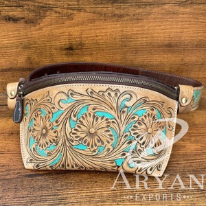 กระเป๋าคาดเอวหนังแท้สำหรับผู้หญิง, กระเป๋าคาดเอวหนังแท้วินเทจสีเขียวขุ่นตะวันตกลายดอกไม้ - Product Image 1