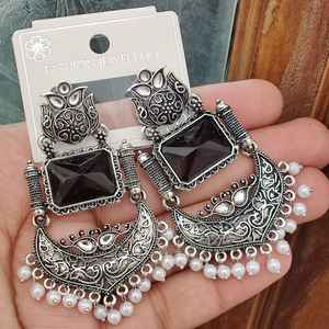 ต่างหูออกซิไดส์สำหรับผู้หญิงและเด็กผู้หญิงชุดประจำชาติอินเดียแบบดั้งเดิมเครื่องประดับห้อยแบบโบราณสำหรับใช้ในเทศกาลและในชีวิตประจำวัน - Product Image 2