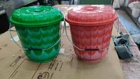 Seau en plastique léger et portable de qualité industrielle, haute performance, personnalisé, 26-30L, avec poignée en acier et couvercle, qualité alimentaire