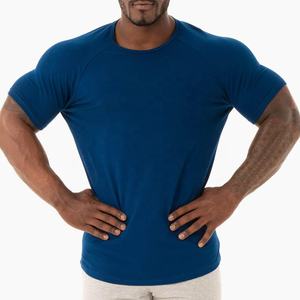 Camiseta básica lisa en blanco 100% algodón personalizada para hombre, camiseta informal de manga corta con cuello redondo y timbre regular para hombre - Product Image 1