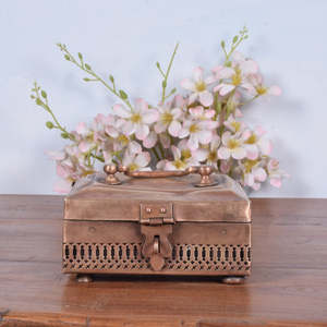 Boîte à bijoux en laiton - Product Image 1