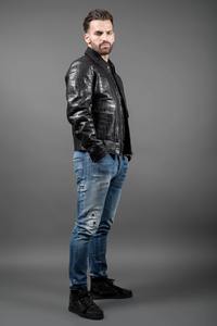 Veste en cuir de crocodile noir de luxe pour homme |   Vêtements d'extérieur authentiques faits à la main |   Manteau d'hiver personnalisé. - Product Image 3