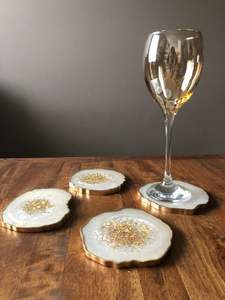 Posavasos duraderos de resina epoxi con patrones de hojas reales, lo mejor para la decoración del hogar inspirada en la naturaleza y las mesas de fiesta de té - Product Image 4