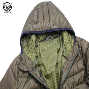 Veste légère de sports de plein air pour hommes design personnalisé veste d'hiver à capuche de style classique d'usine vente en gros - Product Image 4