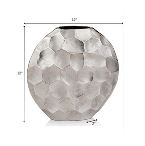 Florero de aluminio de alta calidad, vajilla de comedor artesanal, maceta, sala de estar, artículos para el hogar, Fabricante Mayorista, exportador - Product Image 1