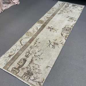 Vintage 2.6x8.1 ft <b>Rug</b>, Turkish <b>Runner</b> <b>Rug</b>, Brown Floral <b>Rug</b> - Product Image 5