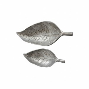 Plateau décoratif rond en aluminium artisanal, design antique, motif floral, métal, décoration de table, décoration de la maison, décoration d'hôtel, décoration de restaurant - Product Image 4