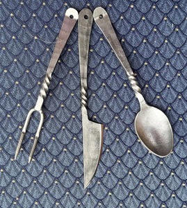 Ensemble de couverts forgés à la main ensemble de couverts de style médiéval de 3 pièces vaisselle fourchette cuillère en acier couteau ensemble de couverts médiévaux - Product Image 6